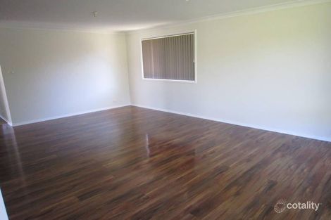 Property photo of 38 Gavin Way Lake Haven NSW 2263