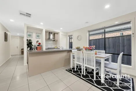 Property photo of 37 Stourhead Avenue Mernda VIC 3754