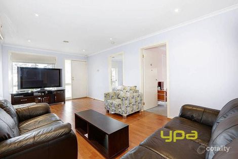 Property photo of 63 McKenzie Crescent Roxburgh Park VIC 3064