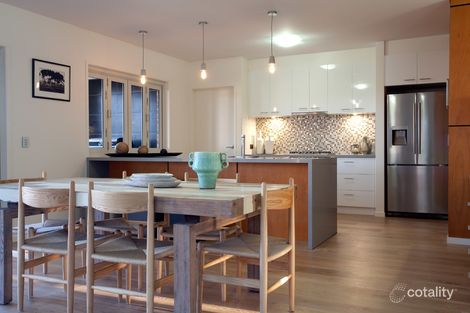 Property photo of 10 Native Avenue Mount Duneed VIC 3217