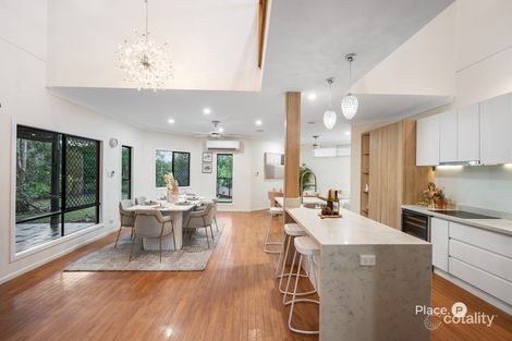 Property photo of 28 Melaleuca Place Carindale QLD 4152