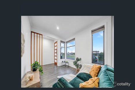 Property photo of 40 Cinnamara Circuit Tarneit VIC 3029