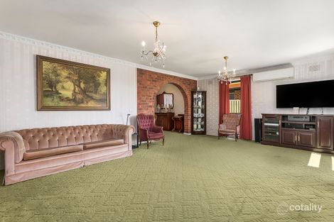 Property photo of 15 Tasman Avenue Strathmore Heights VIC 3041