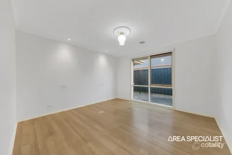 Property photo of 345 Ormond Road Narre Warren South VIC 3805