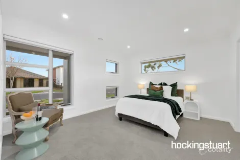 Property photo of 9 Cloverfield Crescent Wollert VIC 3750