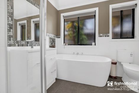 Property photo of 30 Tigris Close Werribee VIC 3030