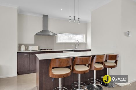 Property photo of 8 Pyrenees Road Clyde VIC 3978