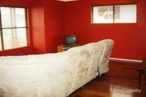 Property photo of 9 Geraldton Drive Redhead NSW 2290