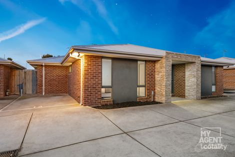 Property photo of 8/181 Riversdale Drive Tarneit VIC 3029