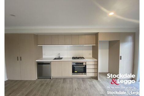 Property photo of 2 Everly Lane Westmeadows VIC 3049