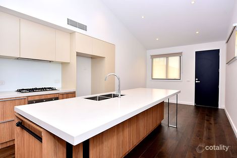 Property photo of 14 Rosevae Crescent Keysborough VIC 3173