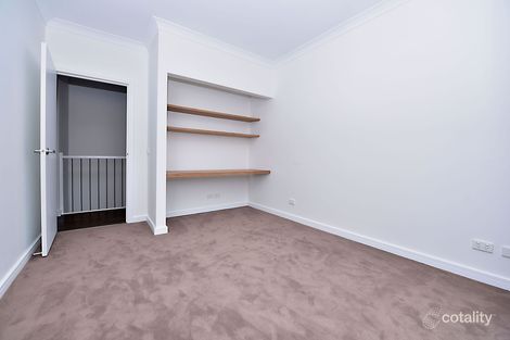 Property photo of 14 Rosevae Crescent Keysborough VIC 3173