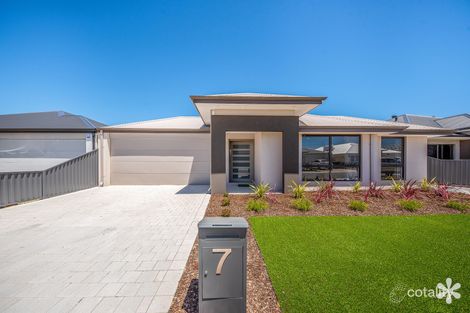 7 Fogarty Loop, Piara Waters, WA 6112