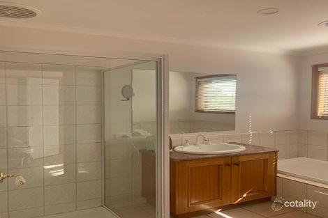 Property photo of 2 Hall Street Ballan VIC 3342