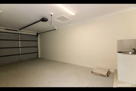 Property photo of 28 Mia Street Flinders View QLD 4305