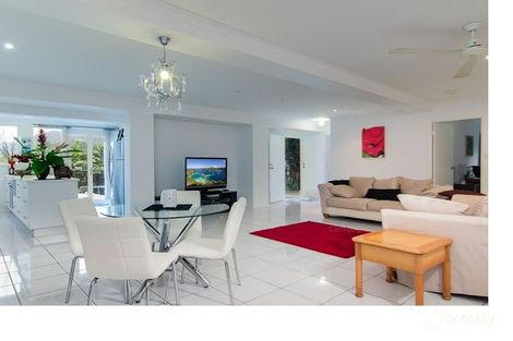 Property photo of 19 Sommerville Crescent Whitfield QLD 4870