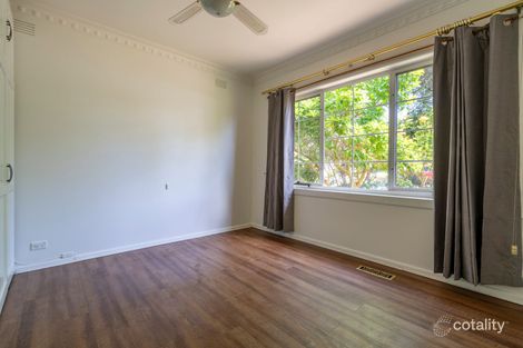 Property photo of 33 St Vigeons Road Reservoir VIC 3073