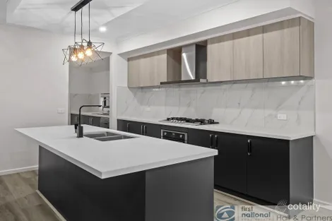 Property photo of 17 Silvertown Road Drouin VIC 3818