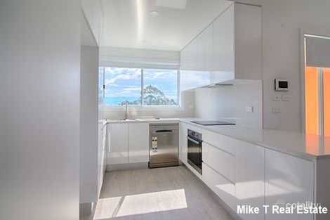 Property photo of 22 Chaplin Place Albion Park NSW 2527
