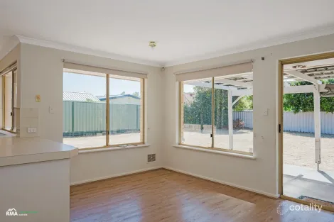 Property photo of 7 Cocos Court Warnbro WA 6169