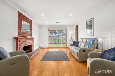 Property photo of 4 Hoddle Way Altona Meadows VIC 3028
