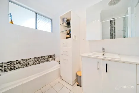 Property photo of 1 Dreyfus Place Dianella WA 6059