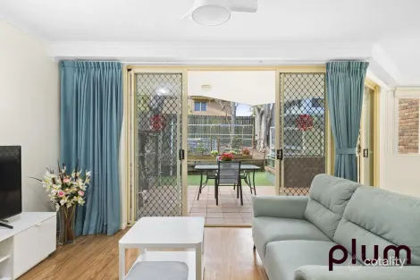2/24 Depper St, St Lucia, QLD 4067