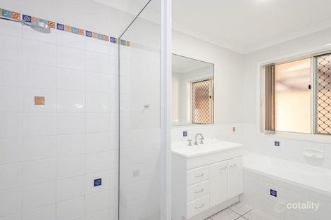 Property photo of 5 Kenneth Court New Auckland QLD 4680