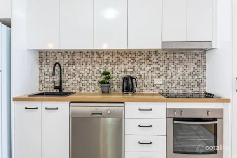 Property photo of 23/70 John Street Redcliffe QLD 4020