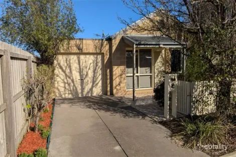 1/3-5 Stephen St, Riddells Creek, VIC 3431