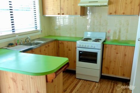 Property photo of 18 Campbell Parade Mannering Park NSW 2259