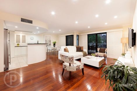 Property photo of 303/36 Macdonald Street Kangaroo Point QLD 4169