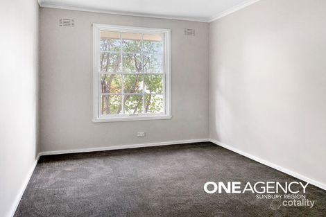 Property photo of 14 Dobell Avenue Sunbury VIC 3429