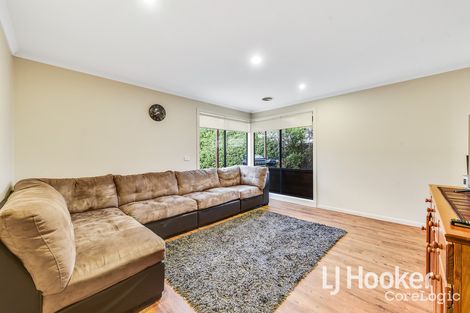 Property photo of 15 Camelia Way Pakenham VIC 3810