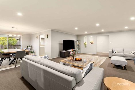 Property photo of 8 Fallon Drive Middle Ridge QLD 4350