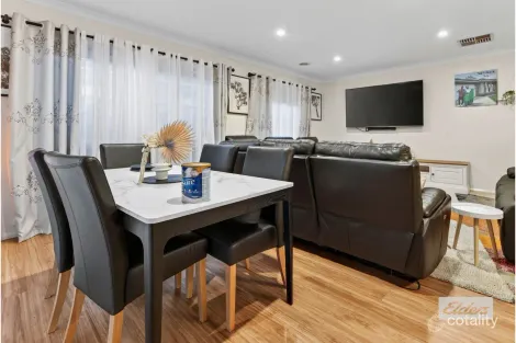 Property photo of 4 Middleton Crescent Wodonga VIC 3690