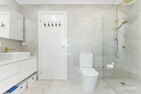 Property photo of 4 Sue Place Berwick VIC 3806