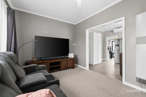 Property photo of 42 Chenhall Crescent Traralgon VIC 3844