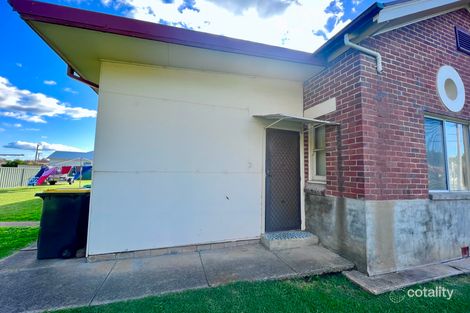 Property photo of 2/5 Calabash Street Young NSW 2594