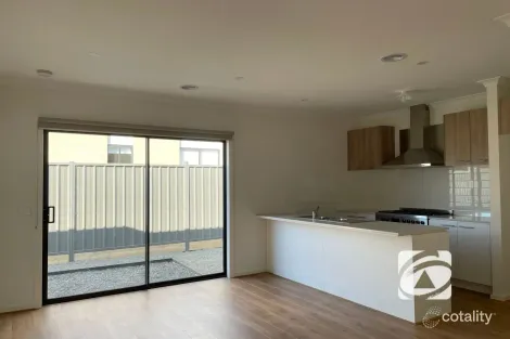 Property photo of 51 Tongs Boulevard Clyde VIC 3978