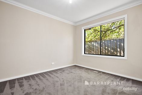 Property photo of 5 Mirnong Court Croydon North VIC 3136
