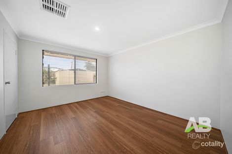 Property photo of 130 Elliot Road Hocking WA 6065
