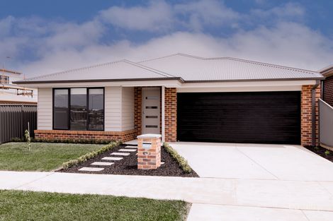 5 Cropley St, Lucas, VIC 3350