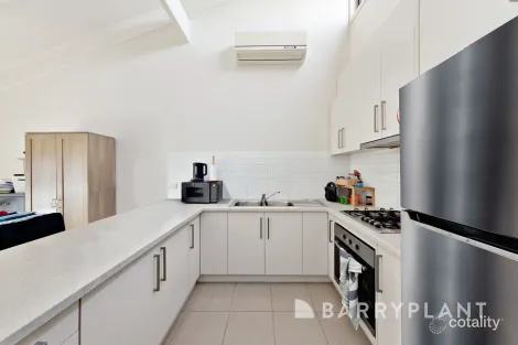 Property photo of 2/225 Main Road West St Albans VIC 3021