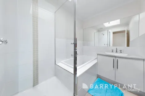 Property photo of 2/225 Main Road West St Albans VIC 3021