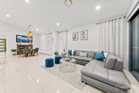Property photo of 5 Suffolk Place Pallara QLD 4110