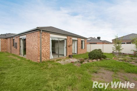 3 Farmdale Rd, Pakenham, VIC 3810