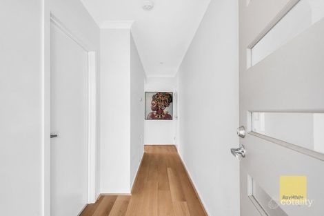 Property photo of 32 Streamlet Boulevard Tarneit VIC 3029