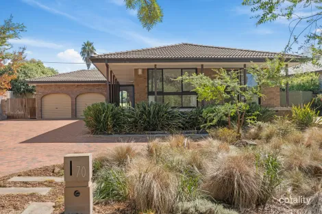 Property photo of 70 Namatjira Drive Stirling ACT 2611