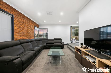 Property photo of 17 Davitt Drive Deer Park VIC 3023